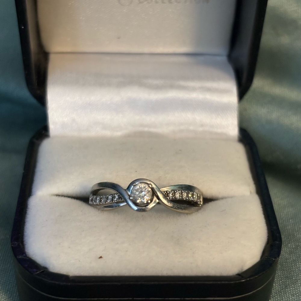 Natural diamond engagement ring